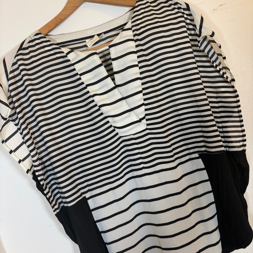 One September Anthropologie M Striped‎ Mixed Media Dolman Sleeve Black White
